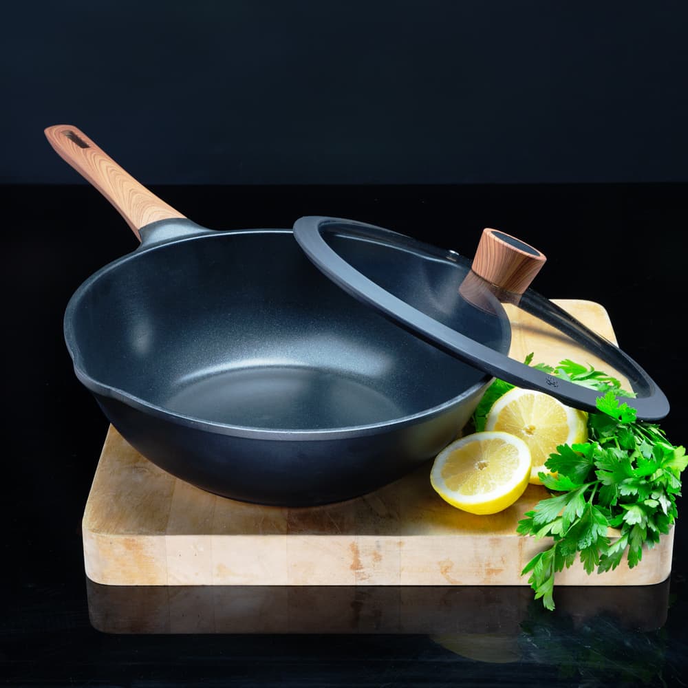 Diamond Earth® Wok + Glass Lid - 30cm Cookware Kleva Range - Everyday Innovations